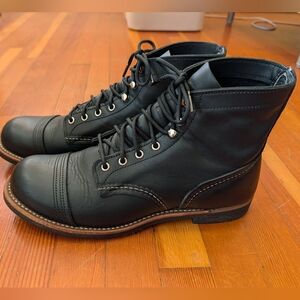 Red Wing Iron Rangers Men's US Size 10.5 Model 8084